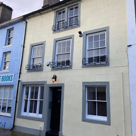 6 Church Street, - Perfect Deployment Location For Coast To Coast Cyclists & Hikers Privatunterkunft Whitehaven